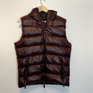 Banana Republic Water Repellent Burgundy Puffer Vest Size Small